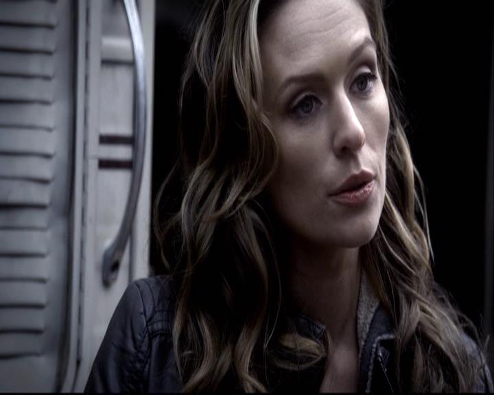 VampireDiariesWorld-dot-org_2x14CryingWolf0302.jpg