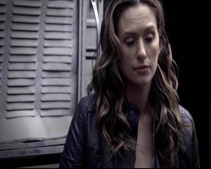 VampireDiariesWorld-dot-org_2x14CryingWolf0325.jpg