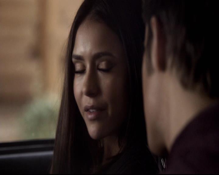 VampireDiariesWorld-dot-org_2x14CryingWolf0512.jpg