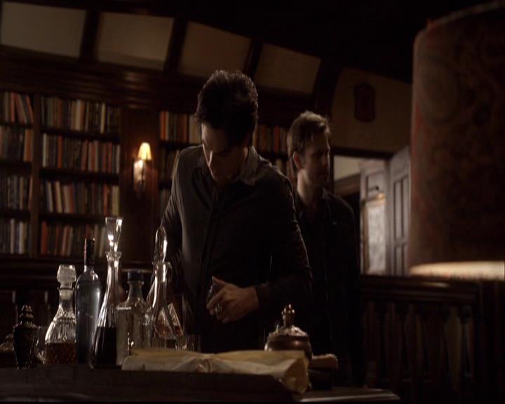 VampireDiariesWorld-dot-org_2x15TheDinnerParty0909.jpg