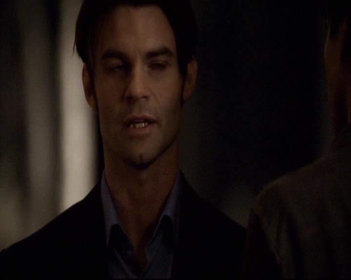 VampireDiariesWorld-dot-org_2x15TheDinnerParty1085.jpg