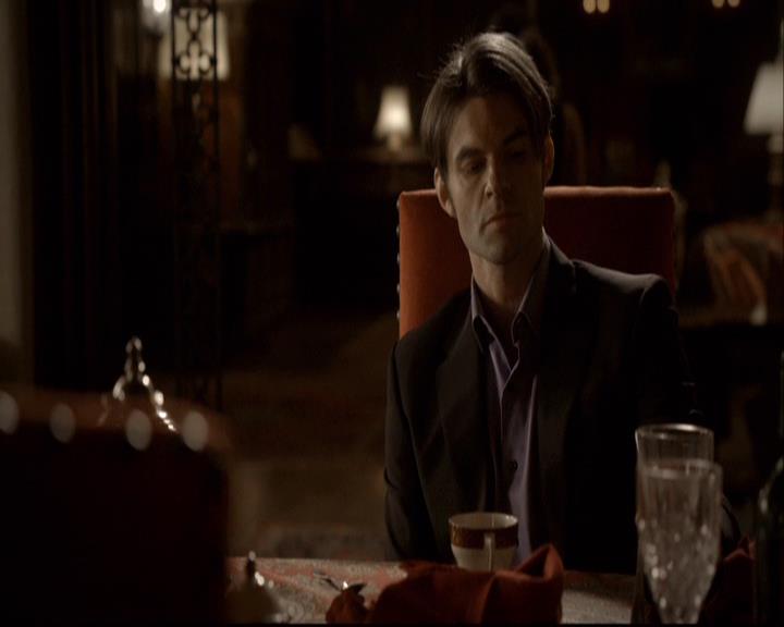 VampireDiariesWorld-dot-org_2x15TheDinnerParty1422.jpg