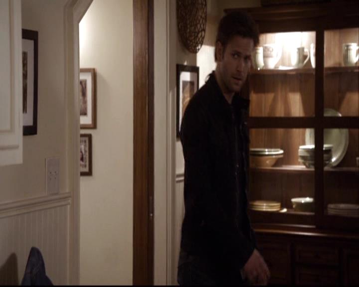 VampireDiariesWorld-dot-org_2x15TheDinnerParty1973.jpg