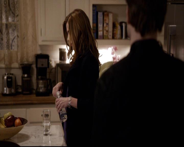 VampireDiariesWorld-dot-org_2x15TheDinnerParty1979.jpg