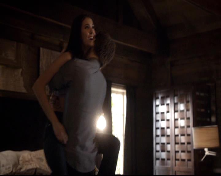 VampireDiariesWorld-dot-org_2x16TheHouseGuest0015.jpg