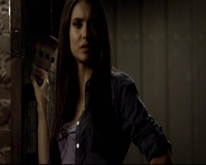 VampireDiariesWorld-dot-org_2x16TheHouseGuest0258.jpg