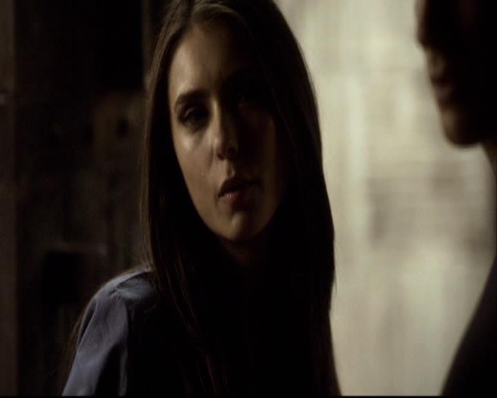 VampireDiariesWorld-dot-org_2x16TheHouseGuest0303.jpg