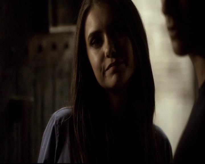 VampireDiariesWorld-dot-org_2x16TheHouseGuest0304.jpg