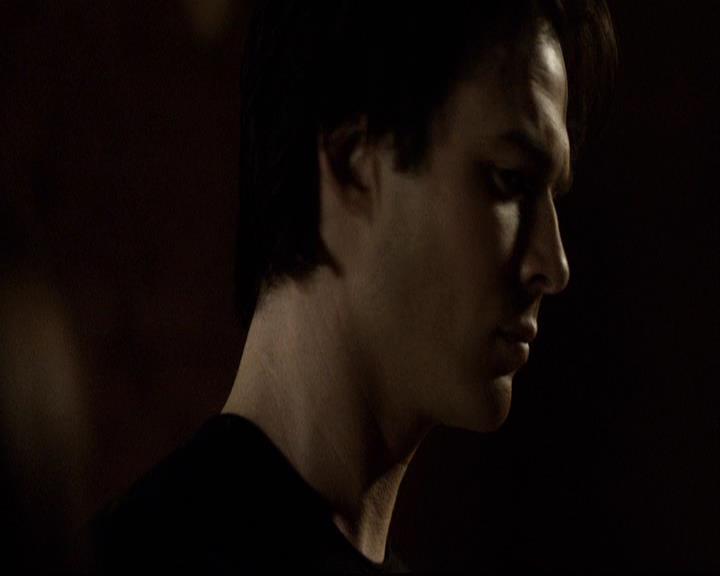 VampireDiariesWorld-dot-org_2x16TheHouseGuest0309.jpg