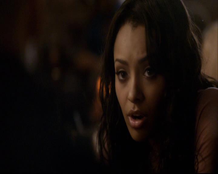 VampireDiariesWorld-dot-org_2x16TheHouseGuest0434.jpg