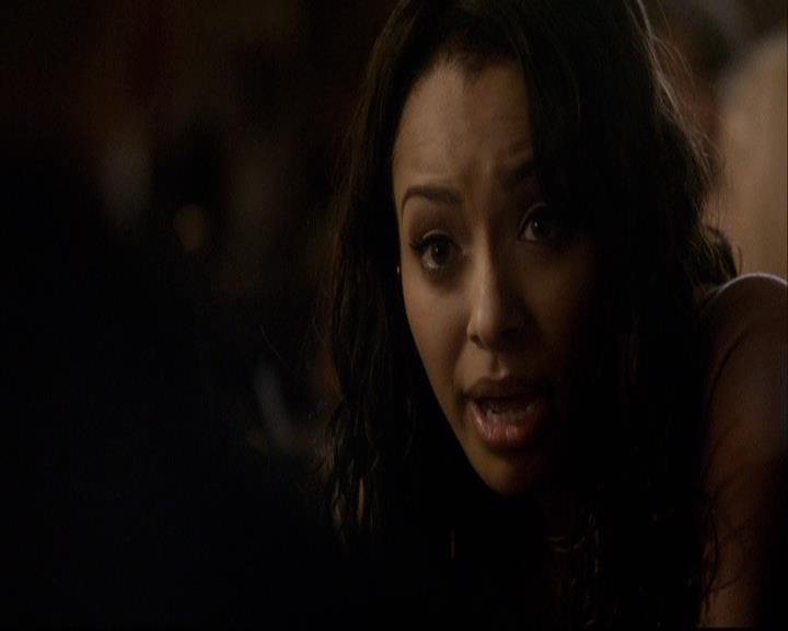 VampireDiariesWorld-dot-org_2x16TheHouseGuest0440.jpg