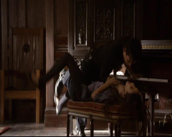 VampireDiariesWorld-dot-org_2x16TheHouseGuest0478.jpg