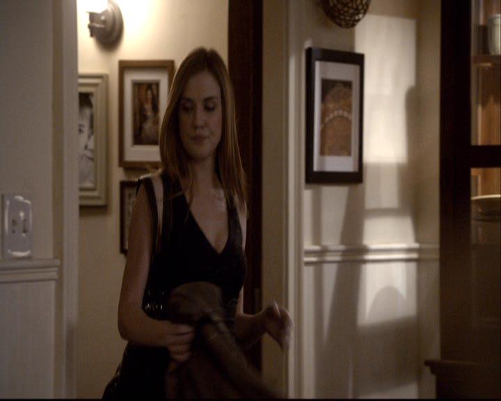 VampireDiariesWorld-dot-org_2x16TheHouseGuest0595.jpg