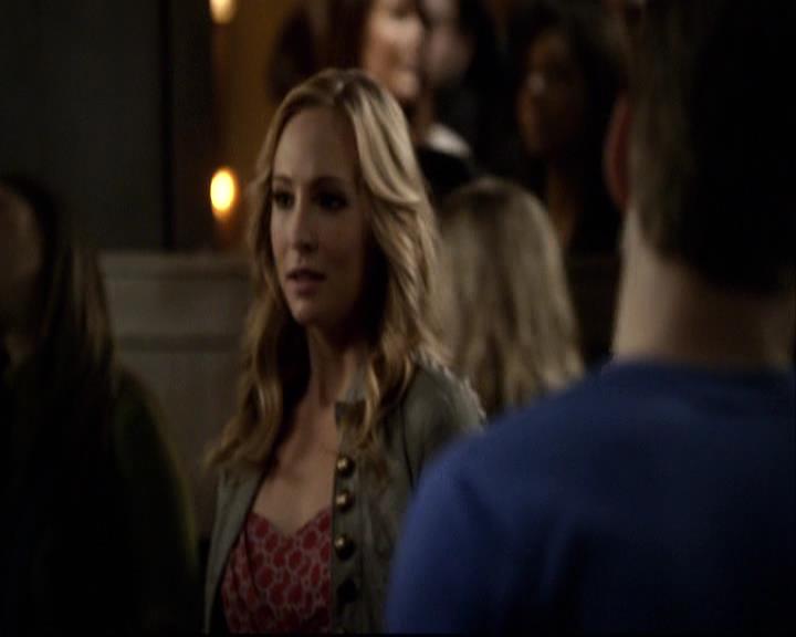 VampireDiariesWorld-dot-org_2x16TheHouseGuest1007.jpg