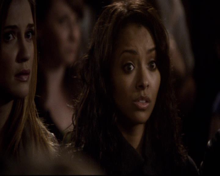 VampireDiariesWorld-dot-org_2x16TheHouseGuest1109.jpg