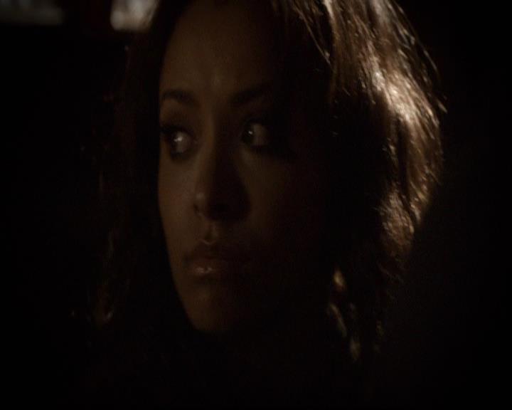 VampireDiariesWorld-dot-org_2x16TheHouseGuest1520.jpg