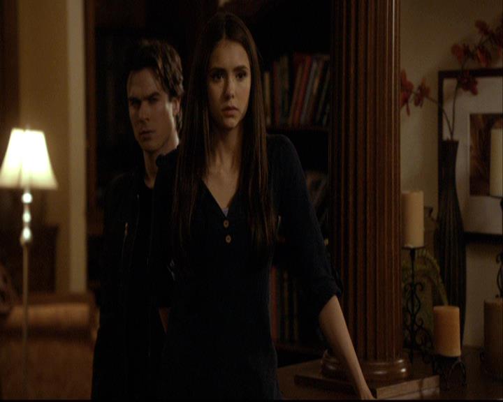 VampireDiariesWorld-dot-org_2x16TheHouseGuest1802.jpg