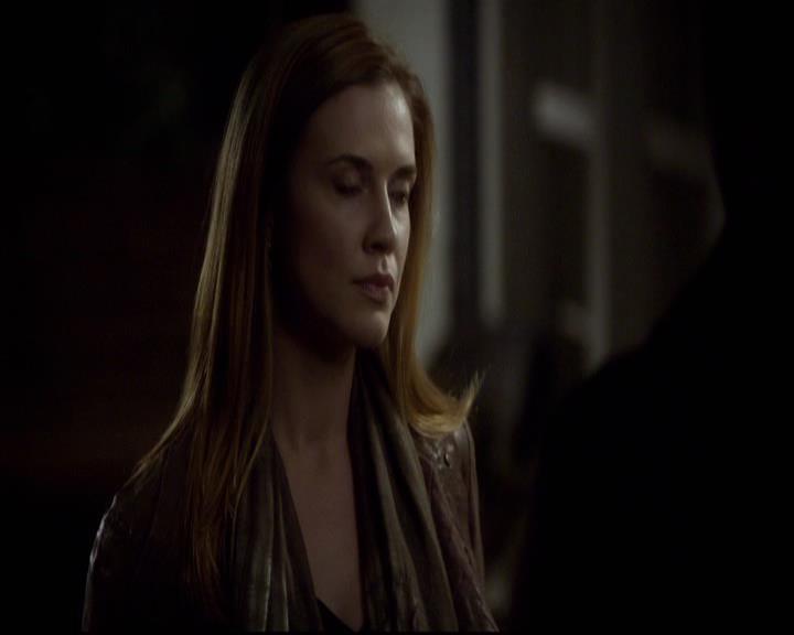 VampireDiariesWorld-dot-org_2x16TheHouseGuest1846.jpg