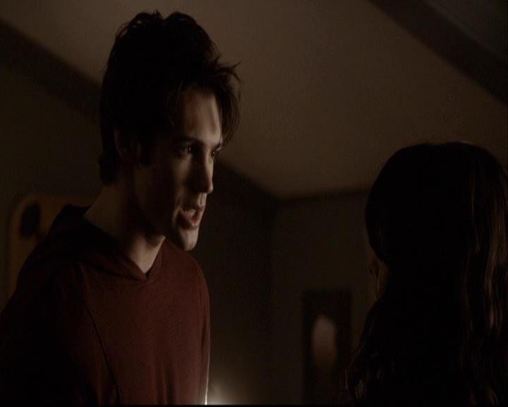 VampireDiariesWorld-dot-org_2x16TheHouseGuest1902.jpg