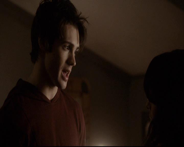 VampireDiariesWorld-dot-org_2x16TheHouseGuest1906.jpg