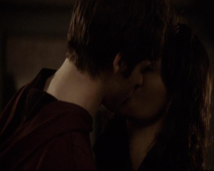 VampireDiariesWorld-dot-org_2x16TheHouseGuest1914.jpg