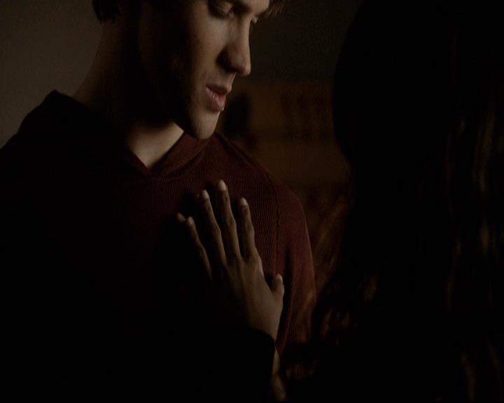 VampireDiariesWorld-dot-org_2x16TheHouseGuest1927.jpg