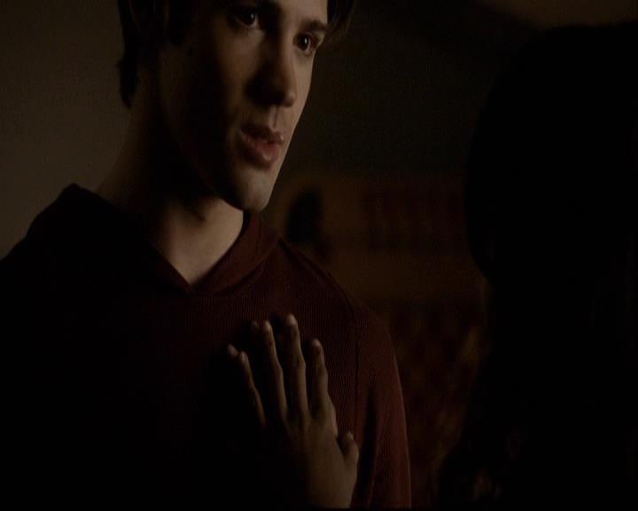 VampireDiariesWorld-dot-org_2x16TheHouseGuest1928.jpg