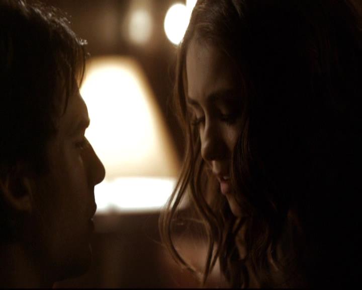 VampireDiariesWorld-dot-org_2x16TheHouseGuest2016.jpg