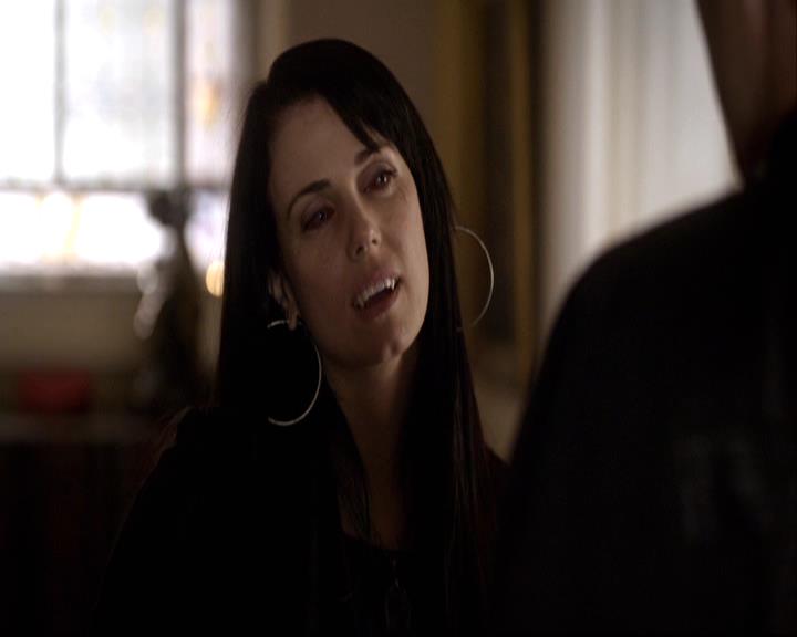 VampireDiariesWorld-dot-org_2x17KnowThyEnemy1074.jpg