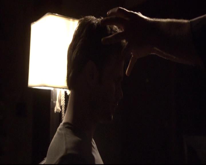 VampireDiariesWorld-dot-org_2x17KnowThyEnemy2200.jpg