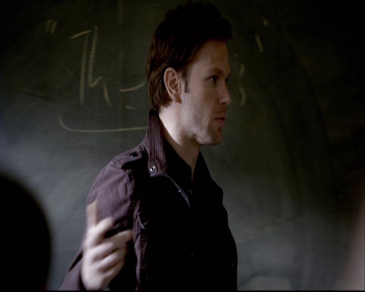 VampireDiariesWorld-dot-org_2x18TheLastDance0425.jpg