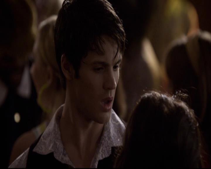 VampireDiariesWorld-dot-org_2x18TheLastDance1157.jpg