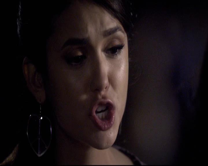 VampireDiariesWorld-dot-org_2x18TheLastDance1355.jpg VampireDiariesWorld-dot-org_2x18TheLastDance1355.jpg