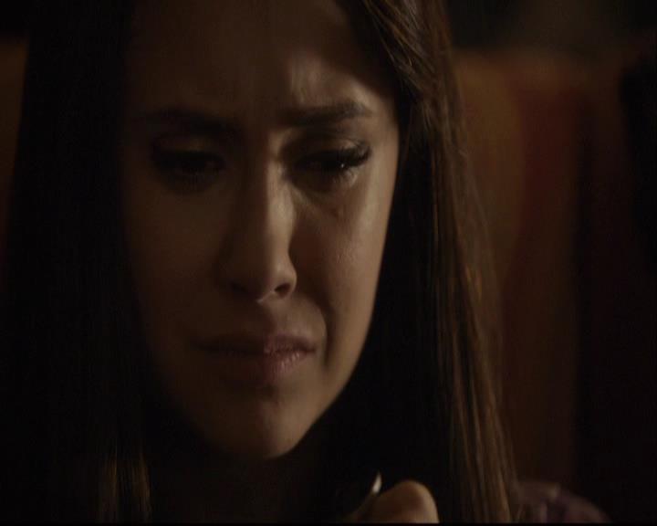 VampireDiariesWorld-dot-org_2x18TheLastDance1893.jpg