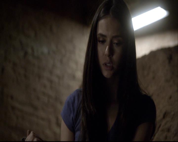 VampireDiariesWorld-dot-org_2x18TheLastDance2224.jpg