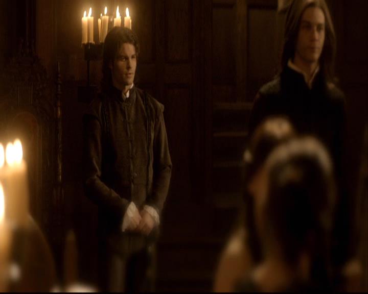 VampireDiariesWorld-dot-org_2x19Klaus0070.jpg