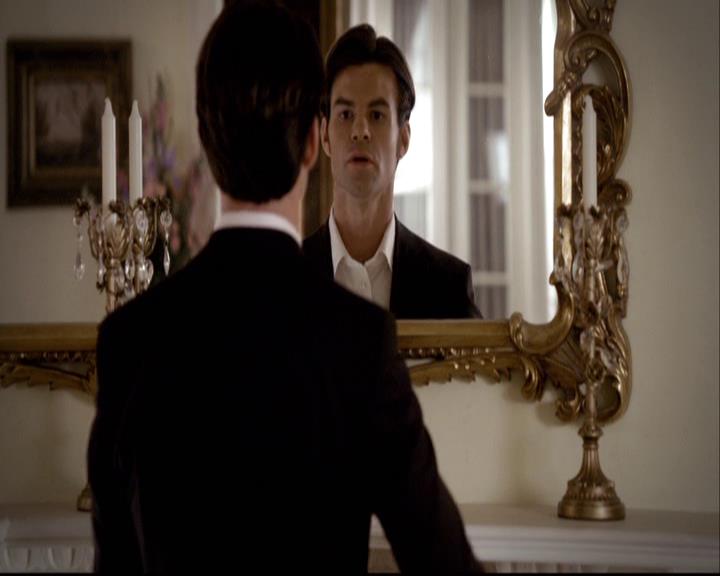 VampireDiariesWorld-dot-org_2x19Klaus0826.jpg