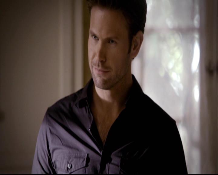VampireDiariesWorld-dot-org_2x19Klaus0940.jpg
