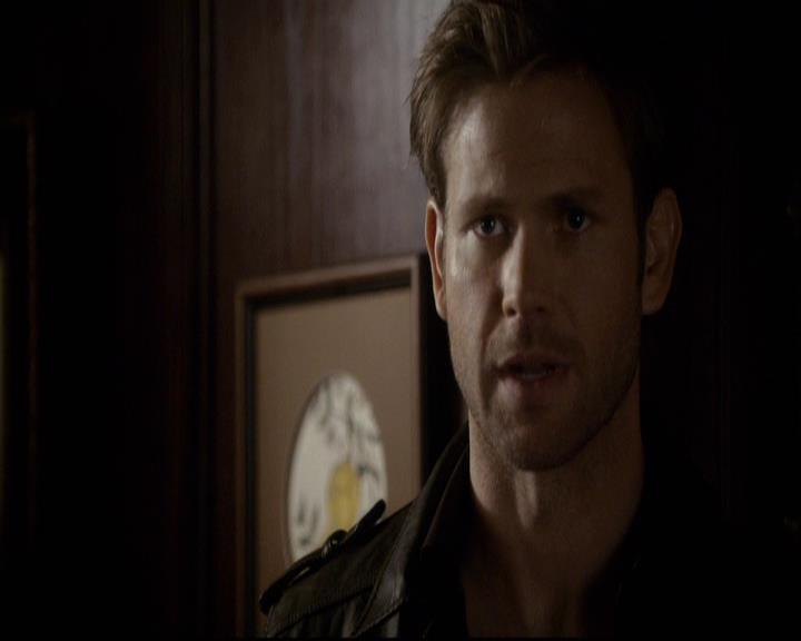 VampireDiariesWorld-dot-org_2x20TheLastDay0278.jpg