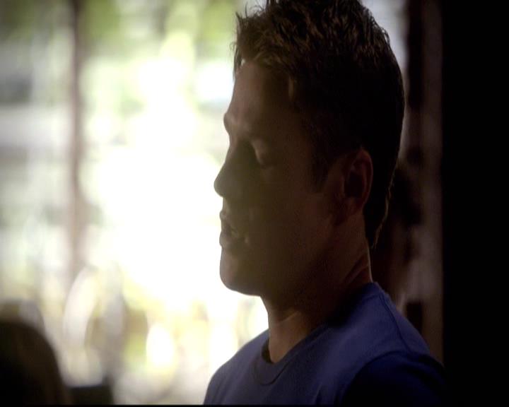 VampireDiariesWorld-dot-org_2x20TheLastDay0317.jpg