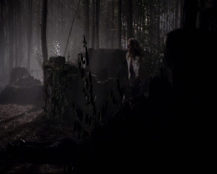 VampireDiariesWorld-dot-org_2x20TheLastDay1725.jpg