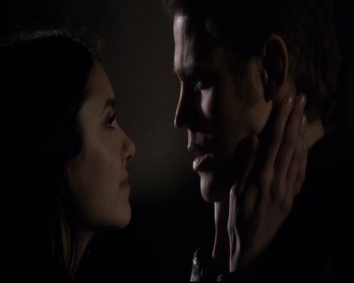 VampireDiariesWorld-dot-org_2x20TheLastDay1819.jpg