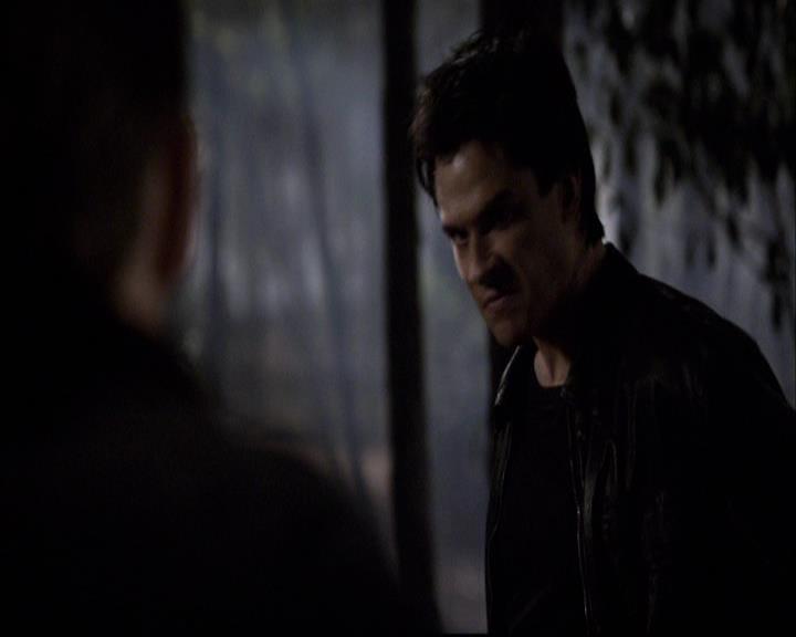 VampireDiariesWorld-dot-org_2x20TheLastDay1948.jpg