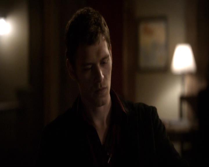 VampireDiariesWorld-dot-org_2x20TheLastDay1986.jpg