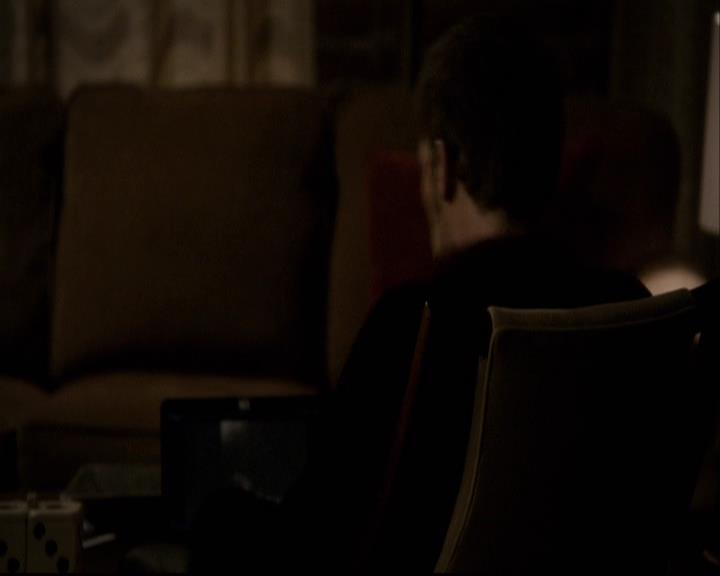 VampireDiariesWorld-dot-org_2x20TheLastDay1999.jpg