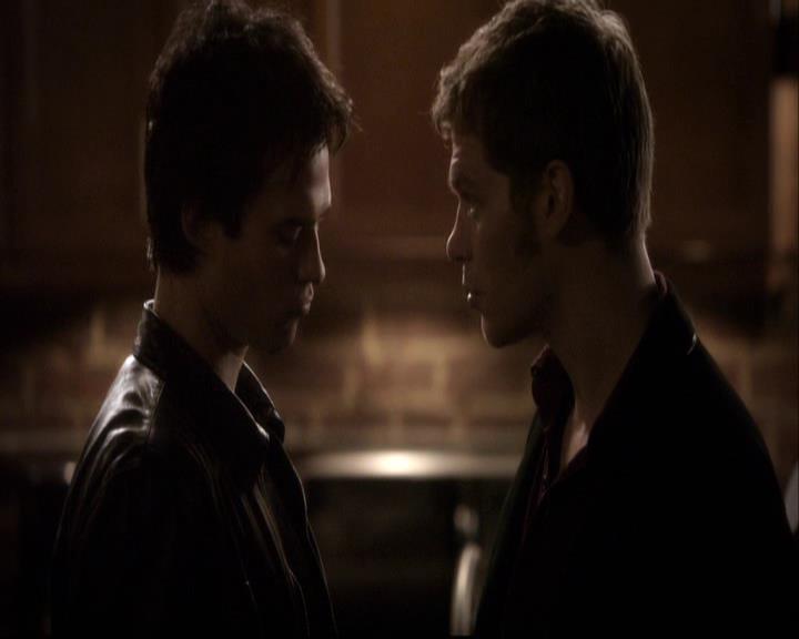 VampireDiariesWorld-dot-org_2x20TheLastDay2088.jpg