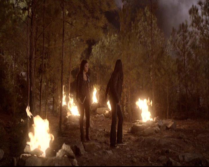 VampireDiariesWorld-dot-org_2x20TheLastDay2204.jpg