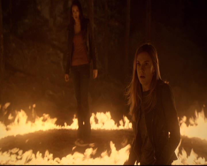 VampireDiariesWorld-dot-org_2x21TheSunAlsoRises0565.jpg