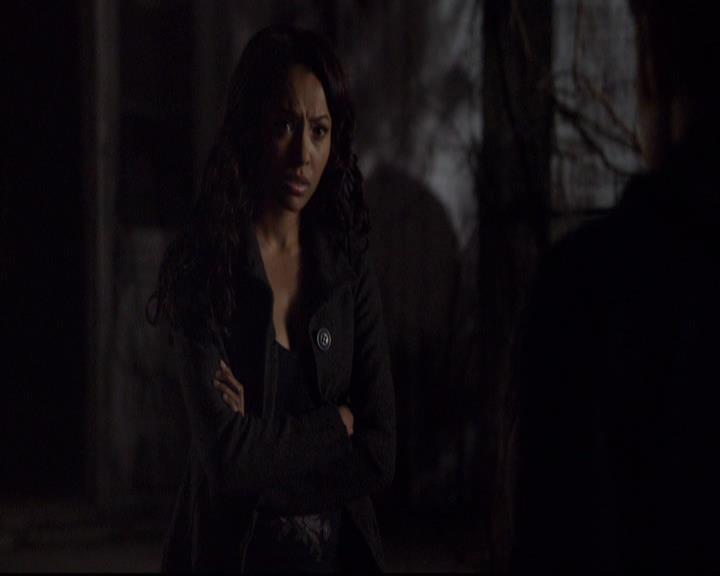 VampireDiariesWorld-dot-org_2x21TheSunAlsoRises0642.jpg