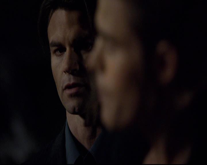 VampireDiariesWorld-dot-org_2x21TheSunAlsoRises0645.jpg